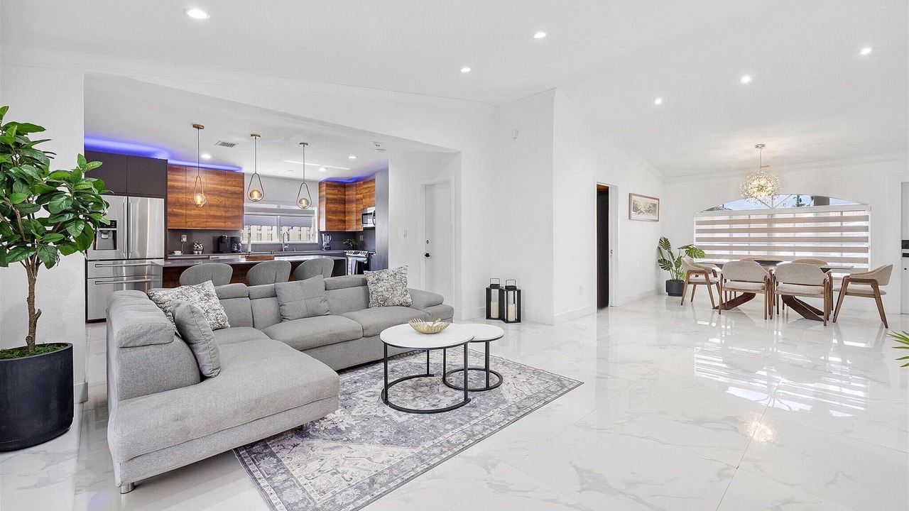 Photo of Livingroom in Richmond West