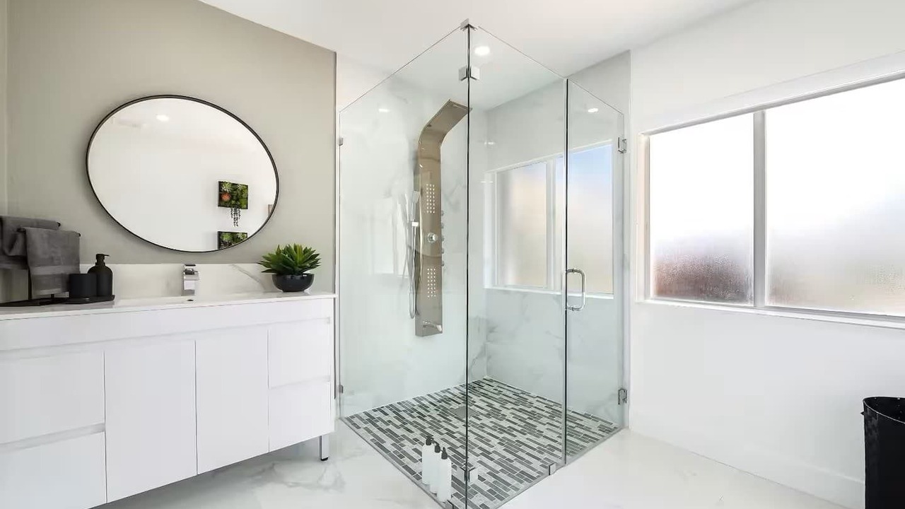 Photo of Bathroom in Richmond West