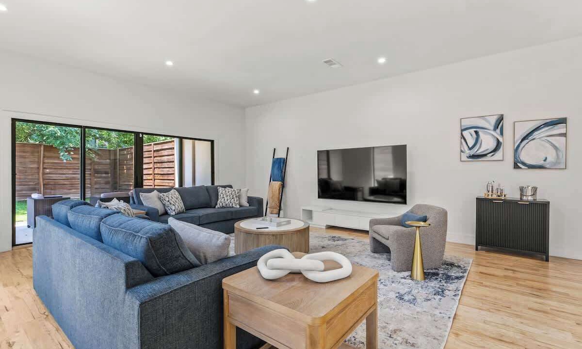 Photo of Livingroom in Old East Dallas