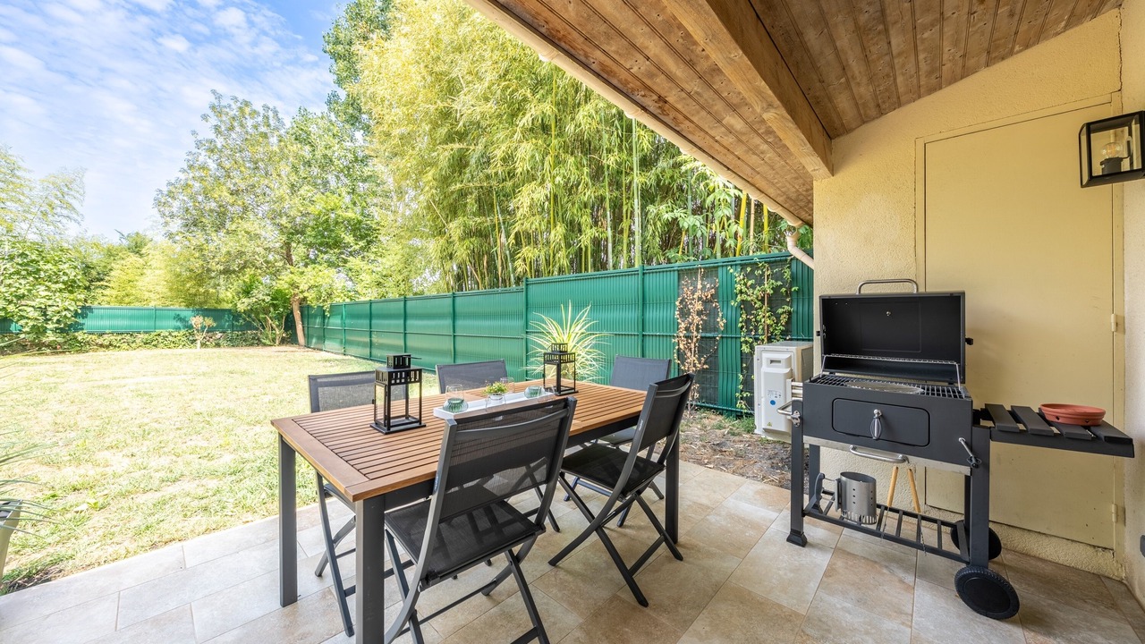 Photo of Outdoor in Sainte-Terre