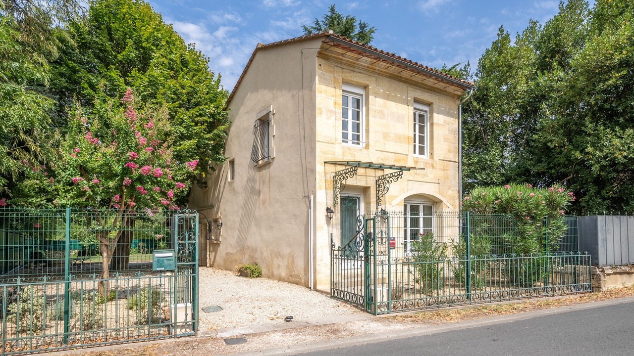 Photo of Outdoor in Sainte-Terre