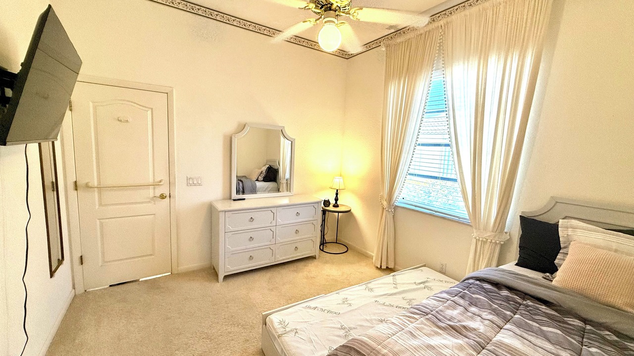 Photo of Bedroom in Burnt Store Isles