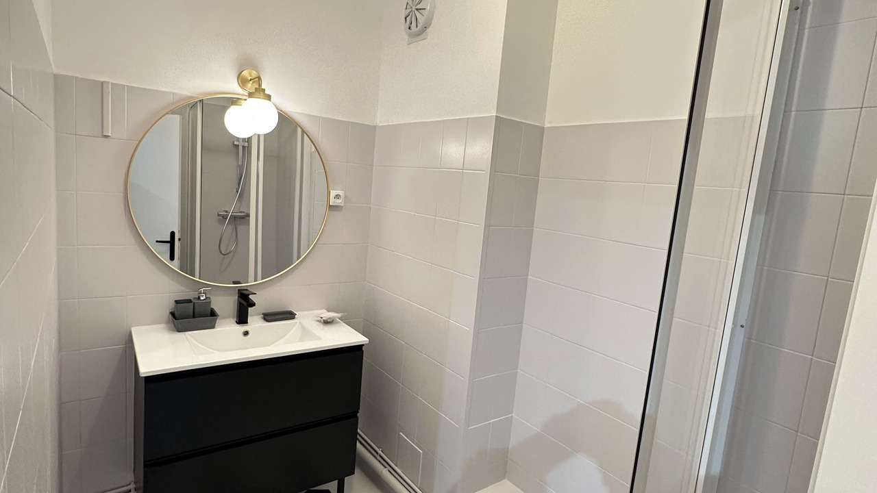 Photo of Bathroom in Domont