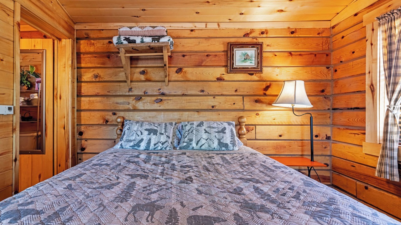 Photo of Bedroom in Heber