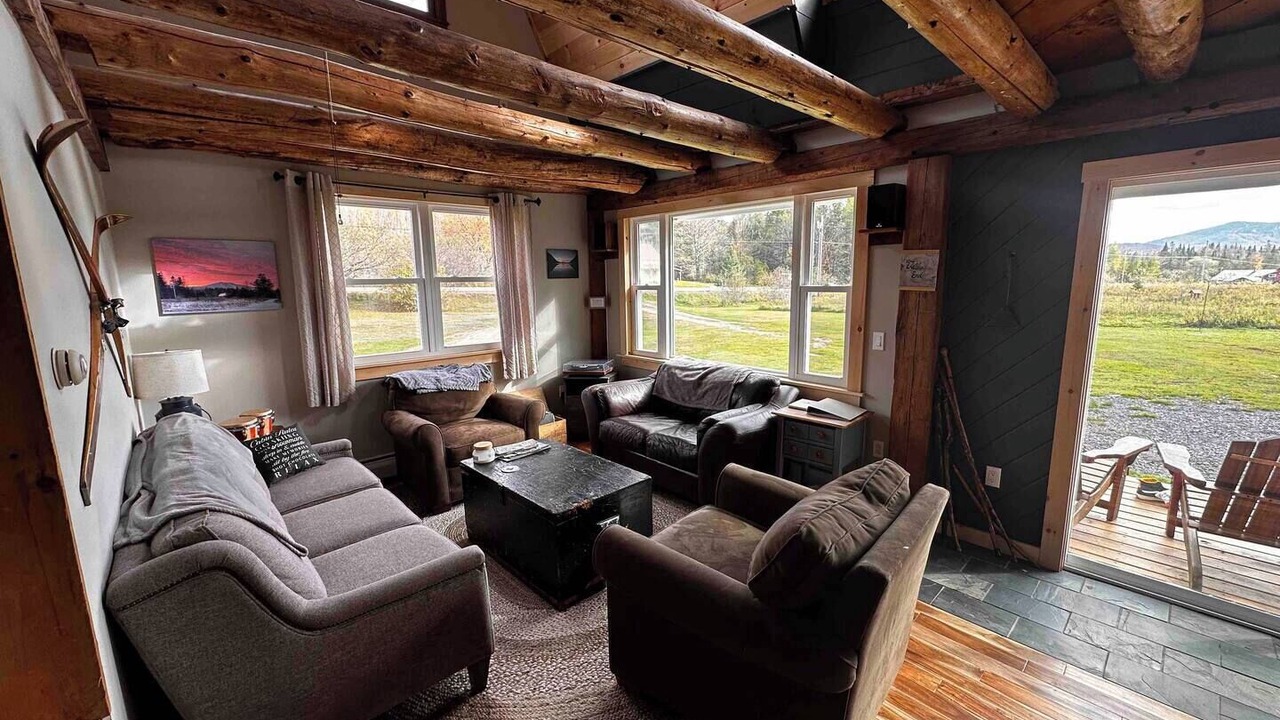 Photo of Livingroom in East Haven