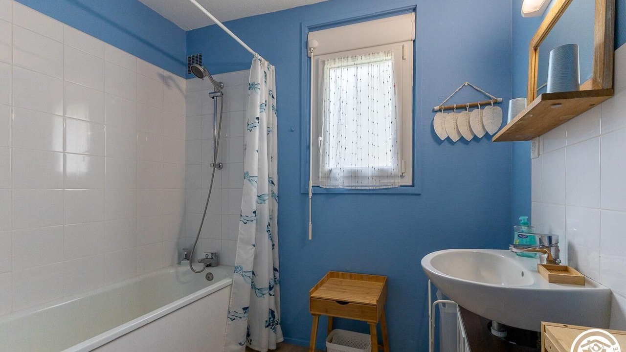 Photo of Bathroom in Murat-le-Quaire
