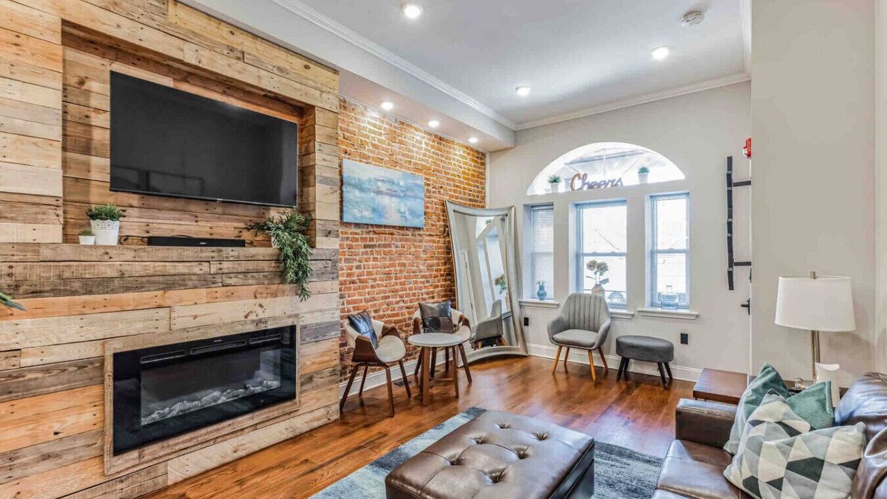 Photo of Livingroom in North Philadelphia West