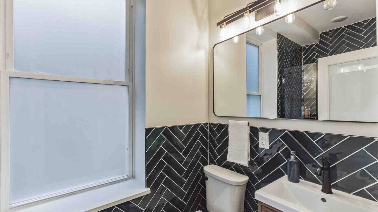 Photo of Bathroom in North Philadelphia West