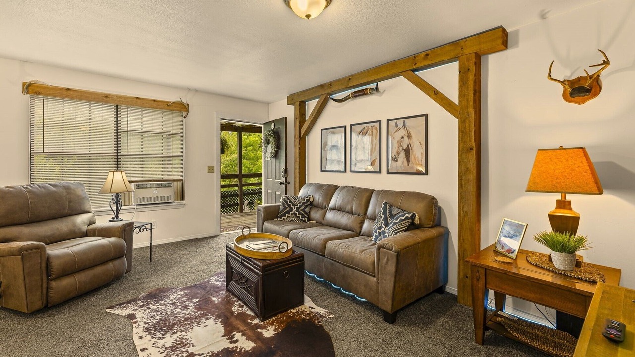 Photo of Livingroom in Osawatomie