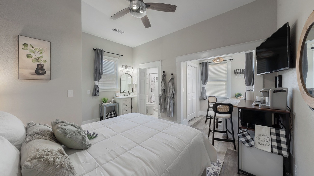 Photo of Bedroom in Denison