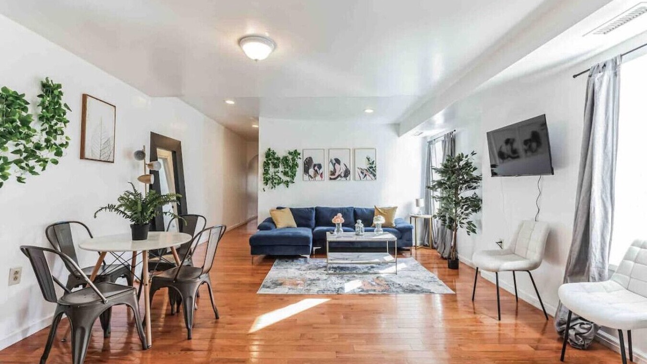 Photo of Livingroom in Fairmount