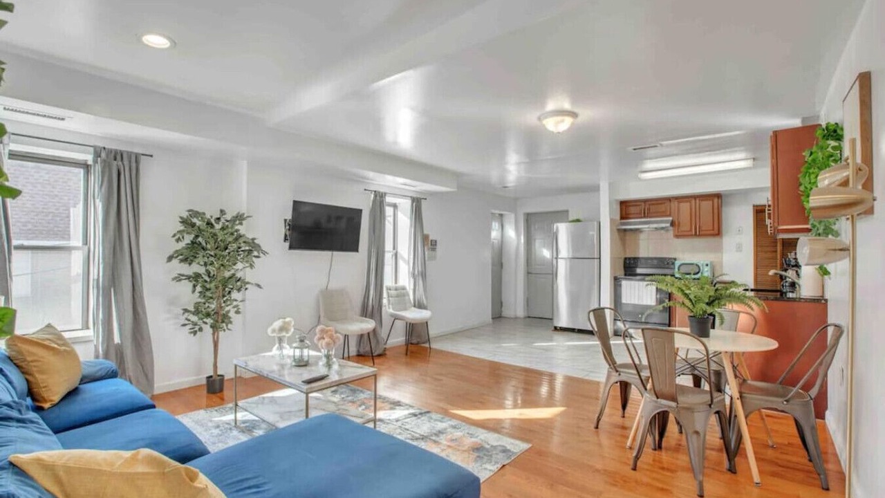 Photo of Livingroom in Fairmount