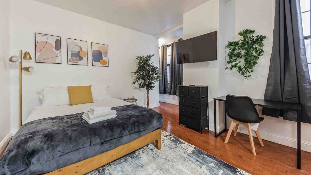 Photo of Bedroom in Center City