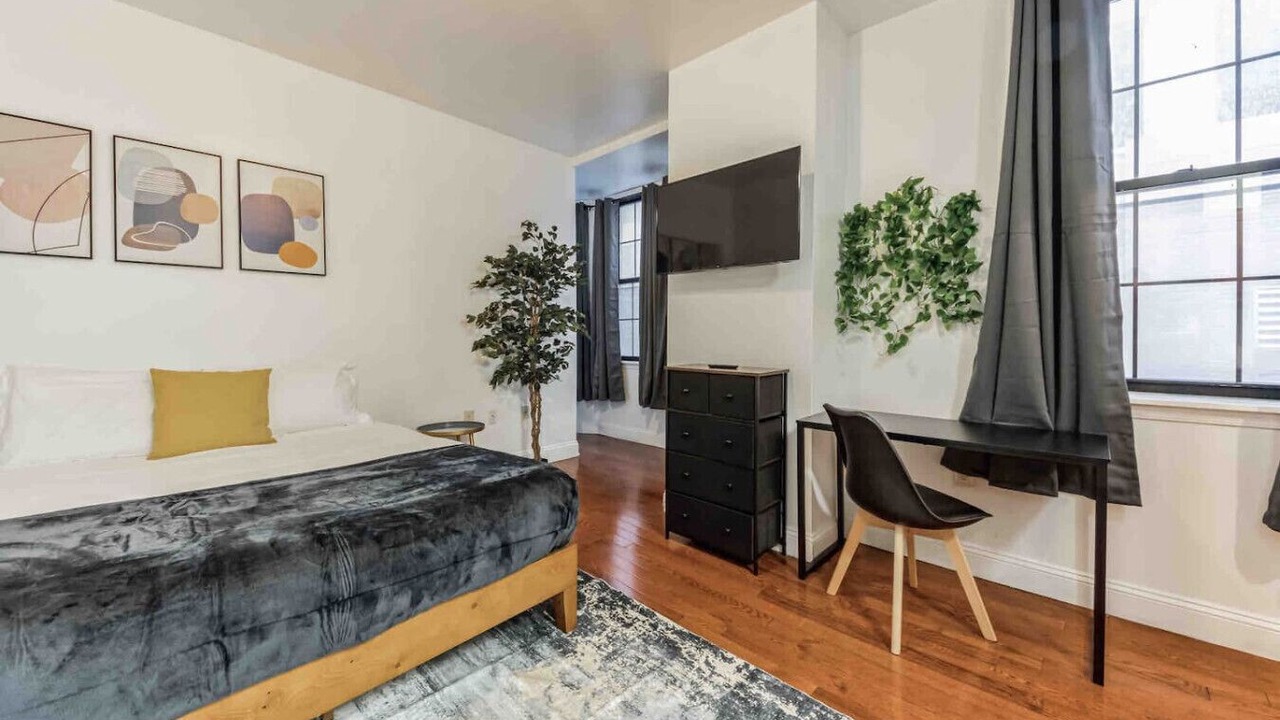 Photo of Bedroom in Center City
