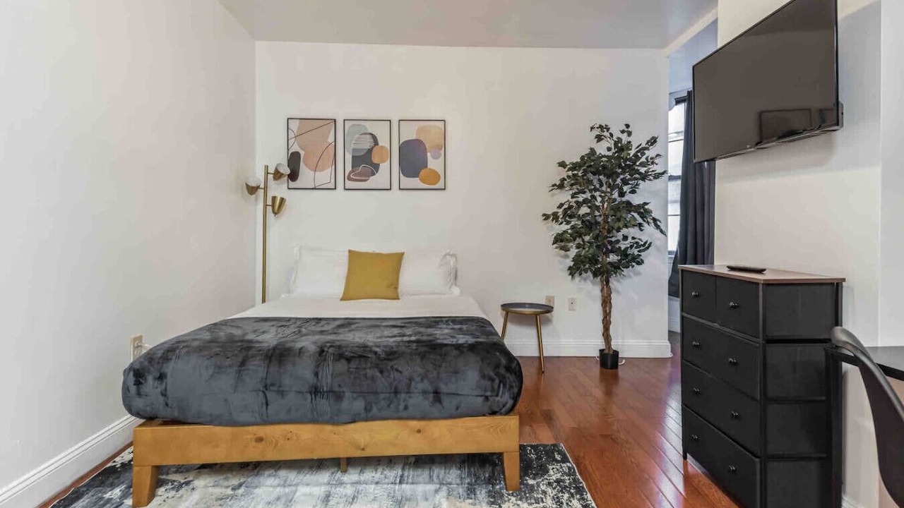 Photo of Bedroom in Center City