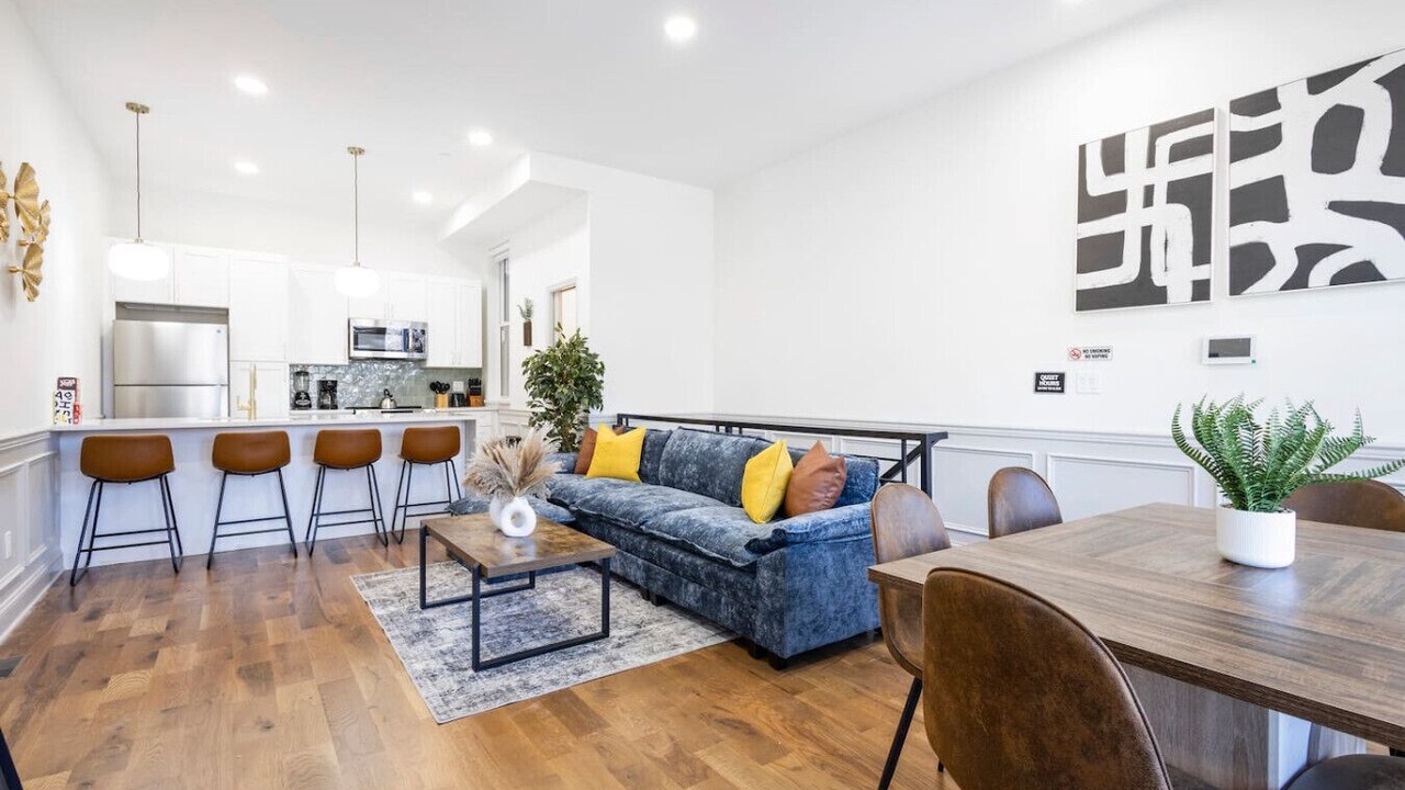 Photo of Livingroom in North Philadelphia West