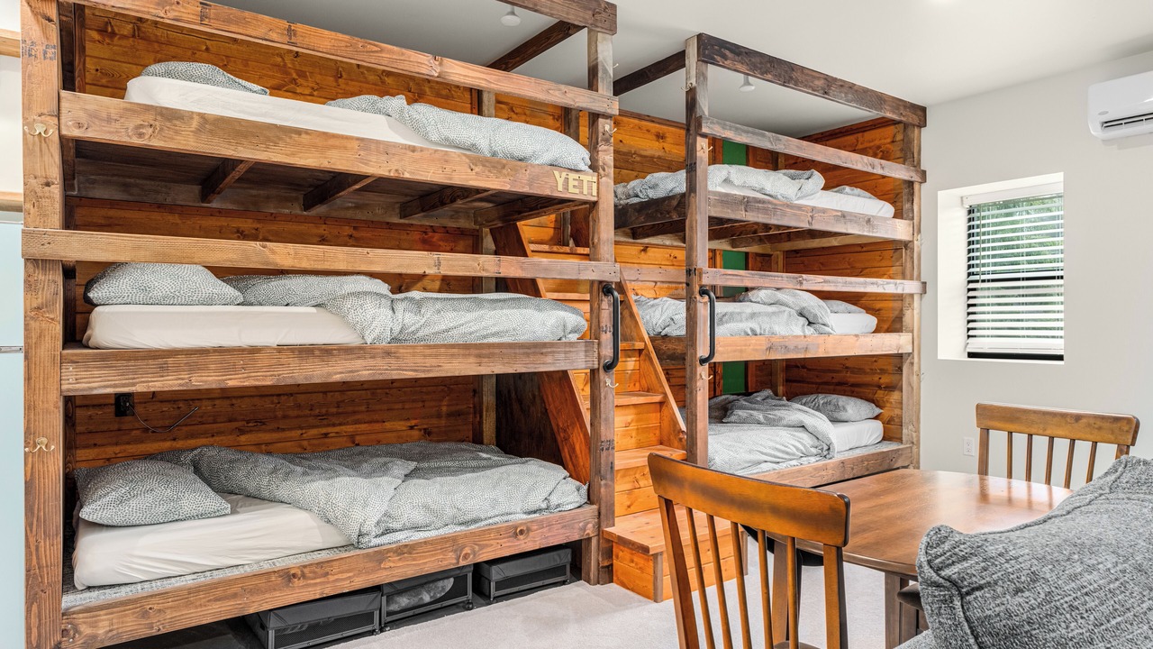 Photo of Bedroom in Snoqualmie Pass