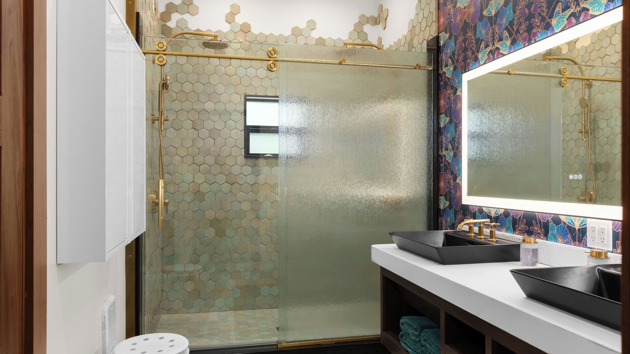 Photo of Bathroom in Snoqualmie Pass