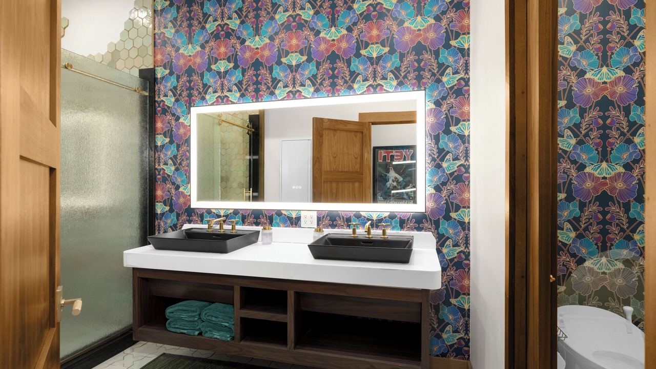 Photo of Bathroom in Snoqualmie Pass
