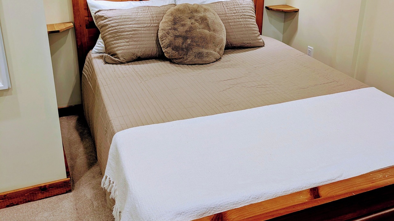 Photo of Bedroom in Snoqualmie Pass