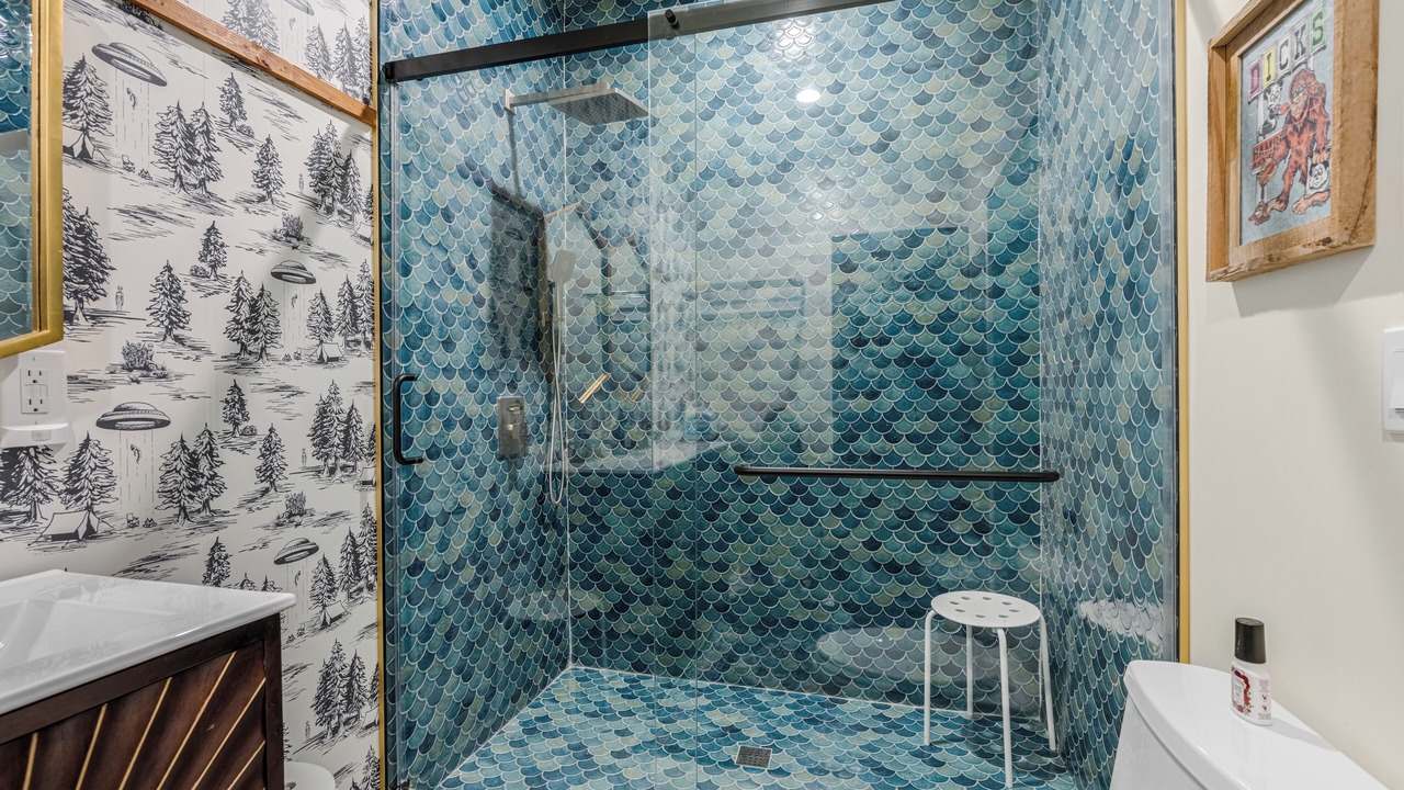 Photo of Bathroom in Snoqualmie Pass
