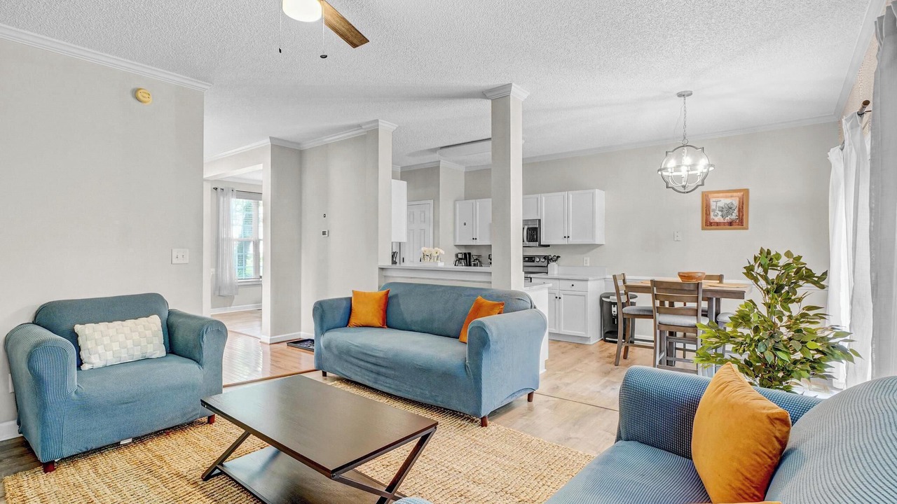 Photo of Livingroom in Southwest Raleigh