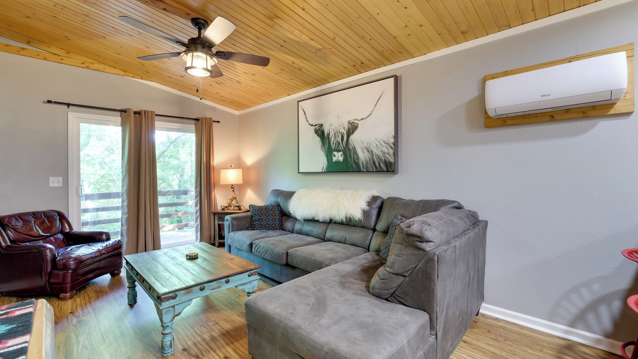 Photo of Livingroom in Powell