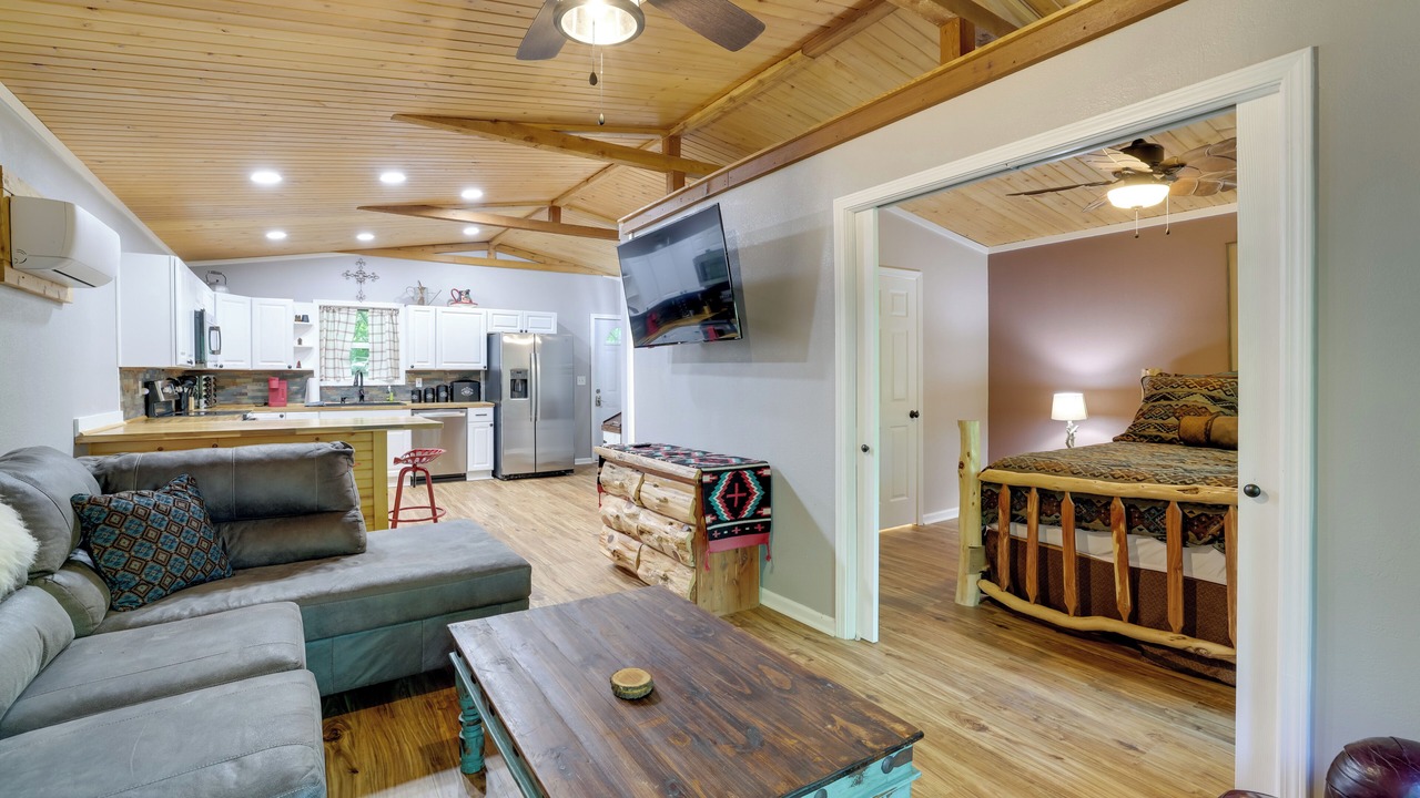 Photo of Livingroom in Powell
