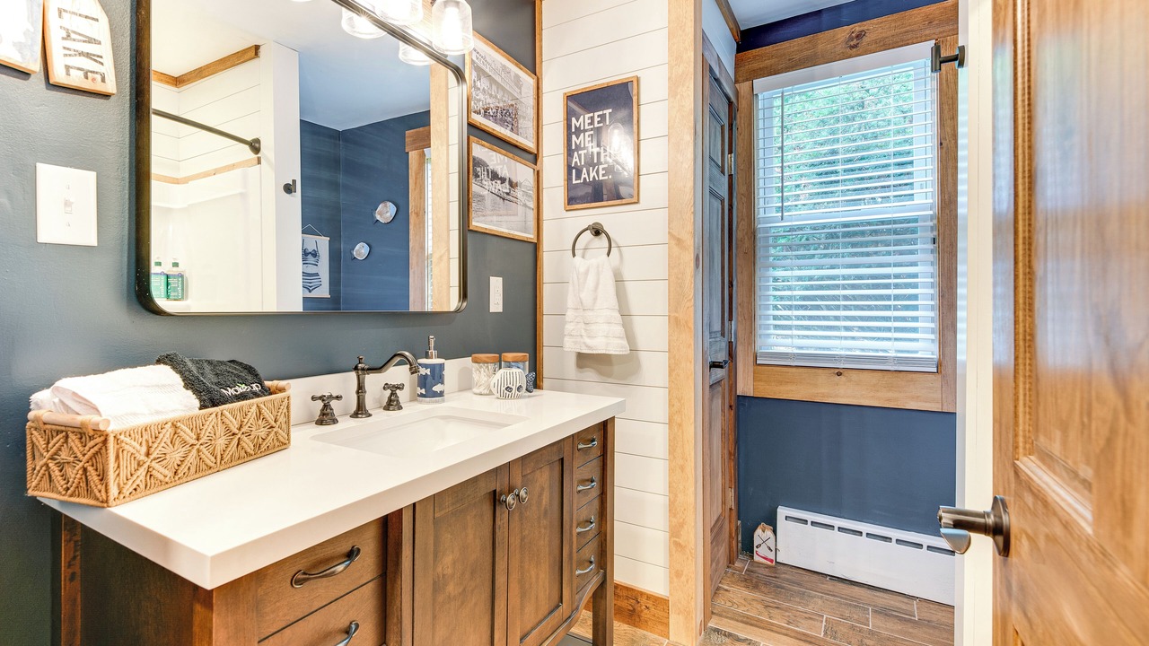 Photo of Bathroom in Harveys Lake