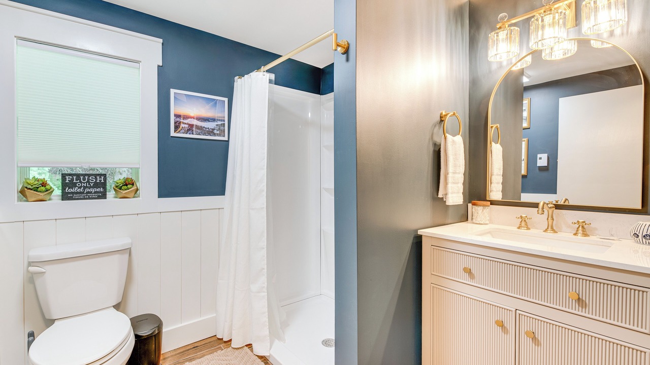 Photo of Bathroom in Harveys Lake