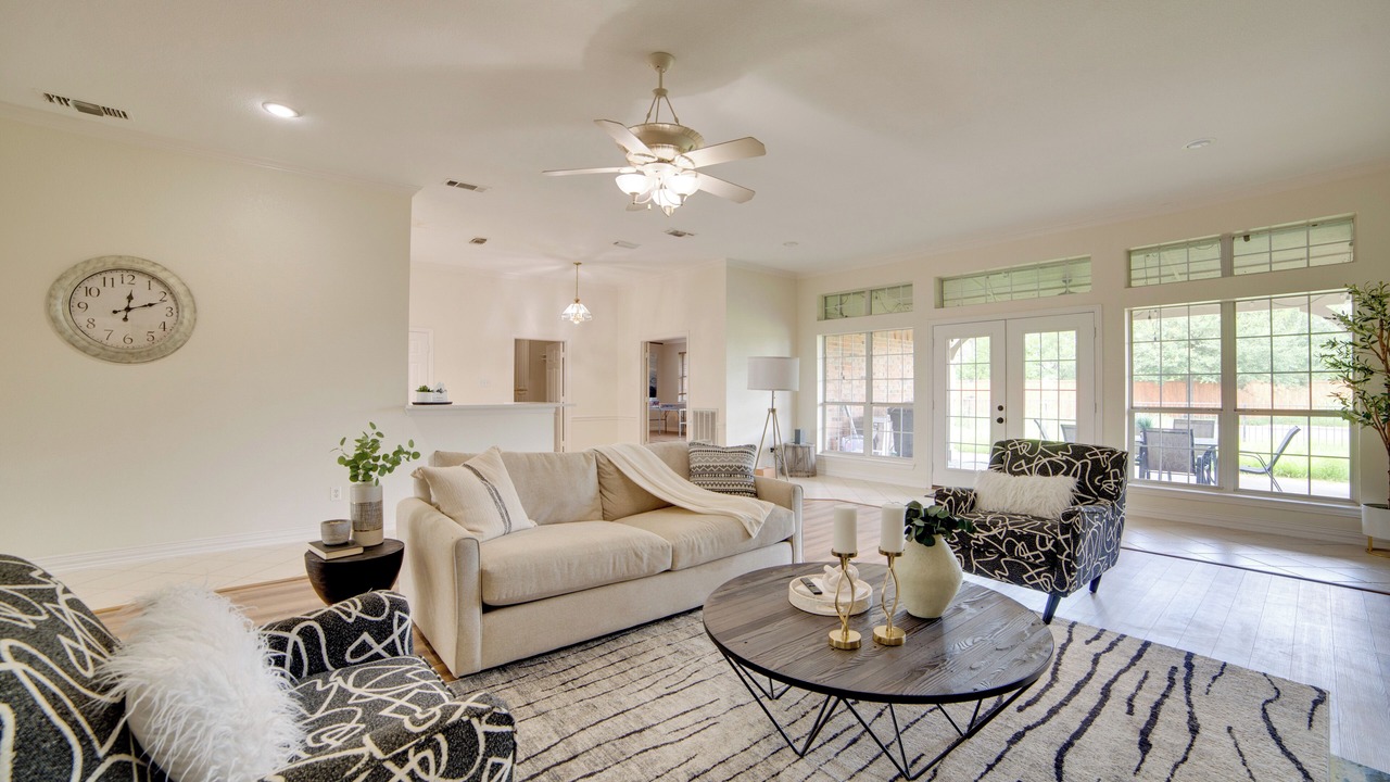 Photo of Livingroom in Farmersville