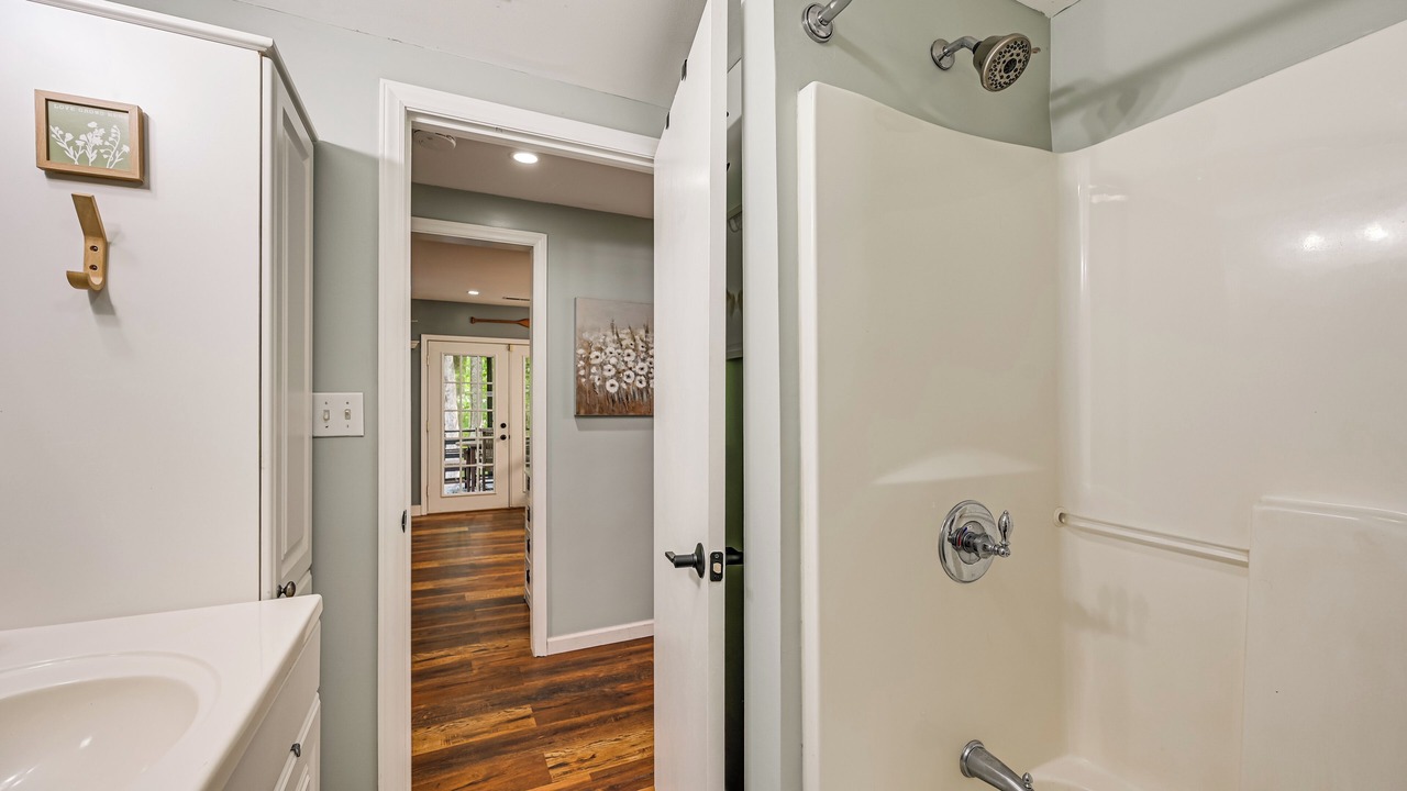 Photo of Bathroom in Henry