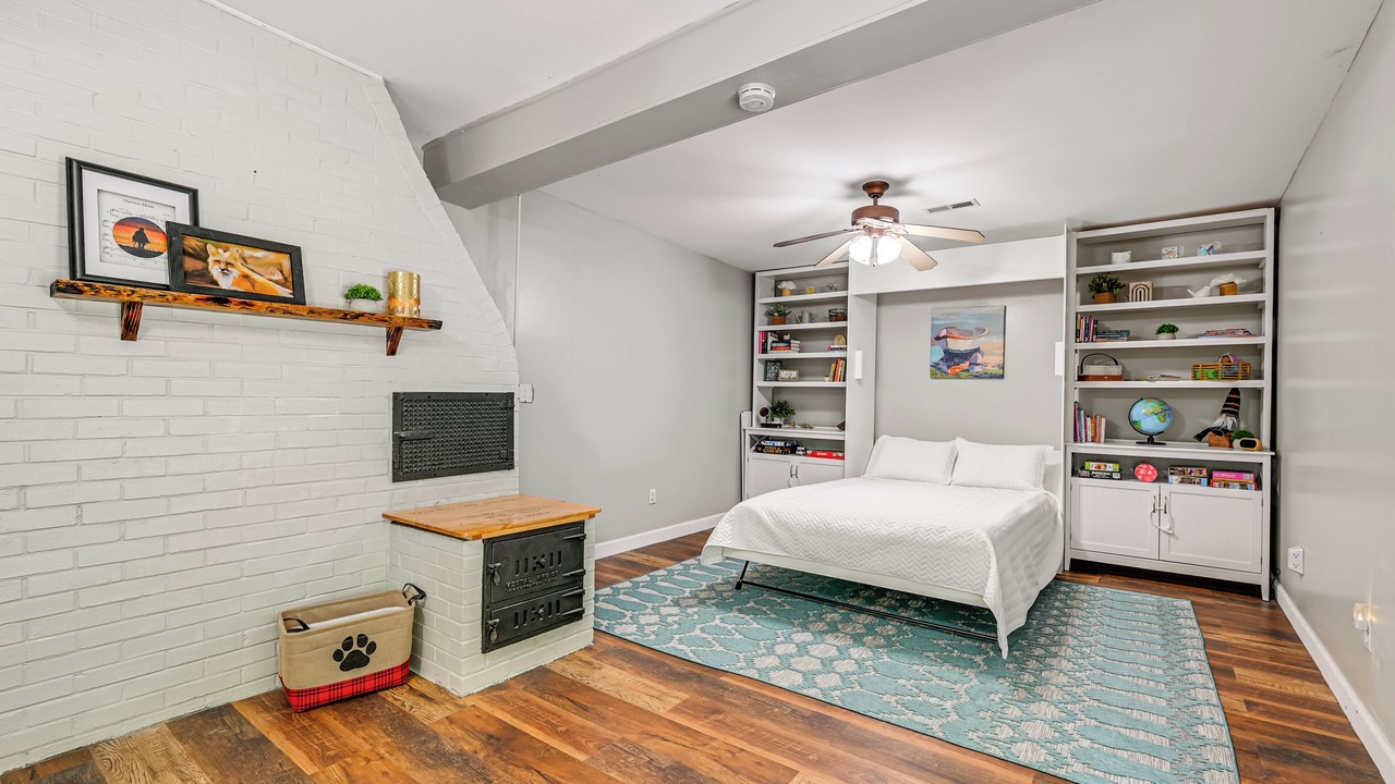 Photo of Others in Henry