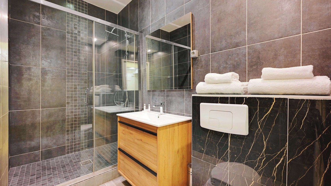 Photo of Bathroom in Arsenal