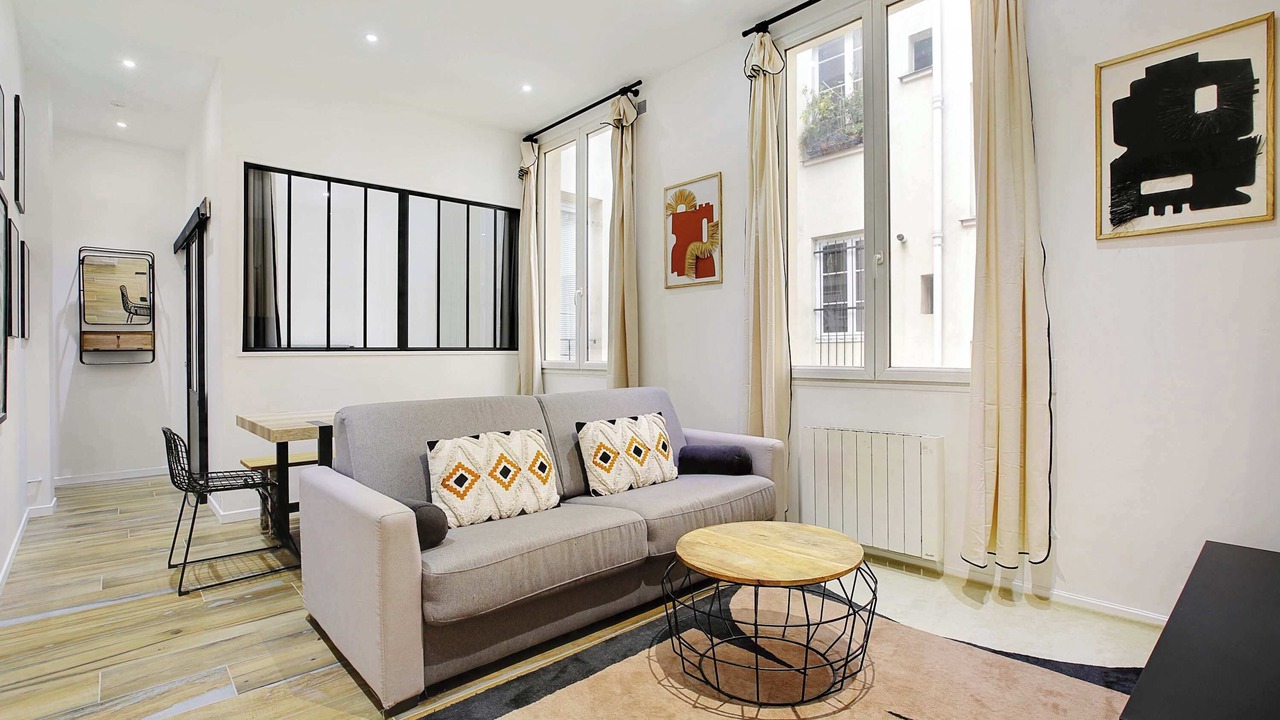 Photo of Livingroom in Arts-et-Metiers