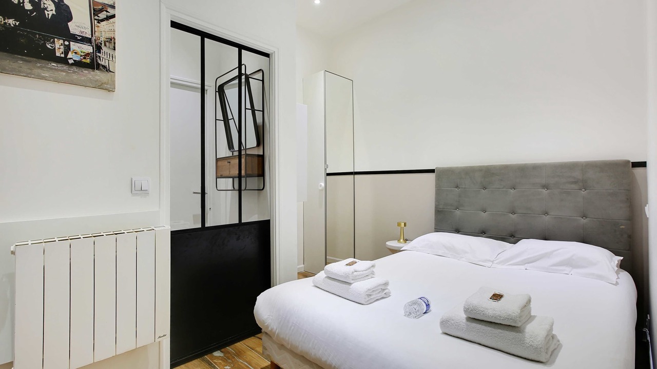 Photo of Bedroom in Arts-et-Metiers