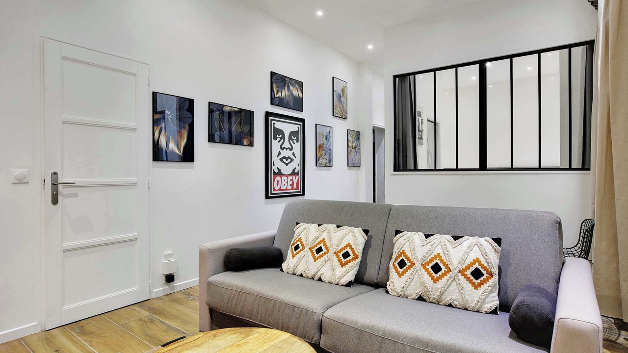 Photo of Livingroom in Arts-et-Metiers