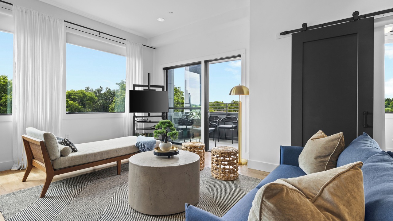Photo of Livingroom in Eighth Avenue