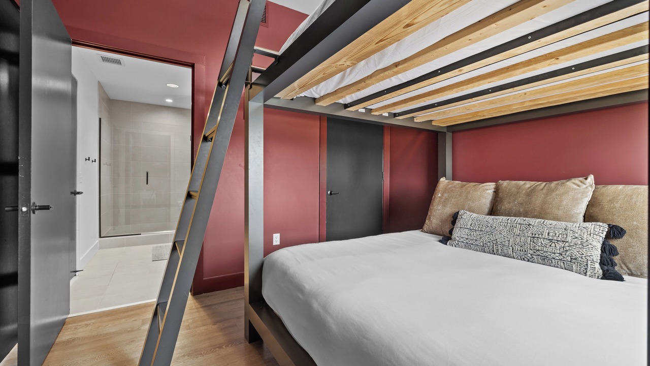 Photo of Bedroom in Woodland in Waverly