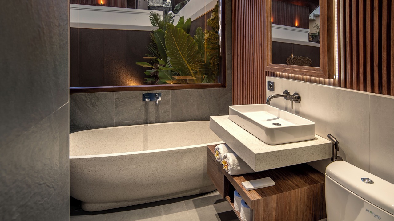 Photo of Bathroom in Kartika Plaza