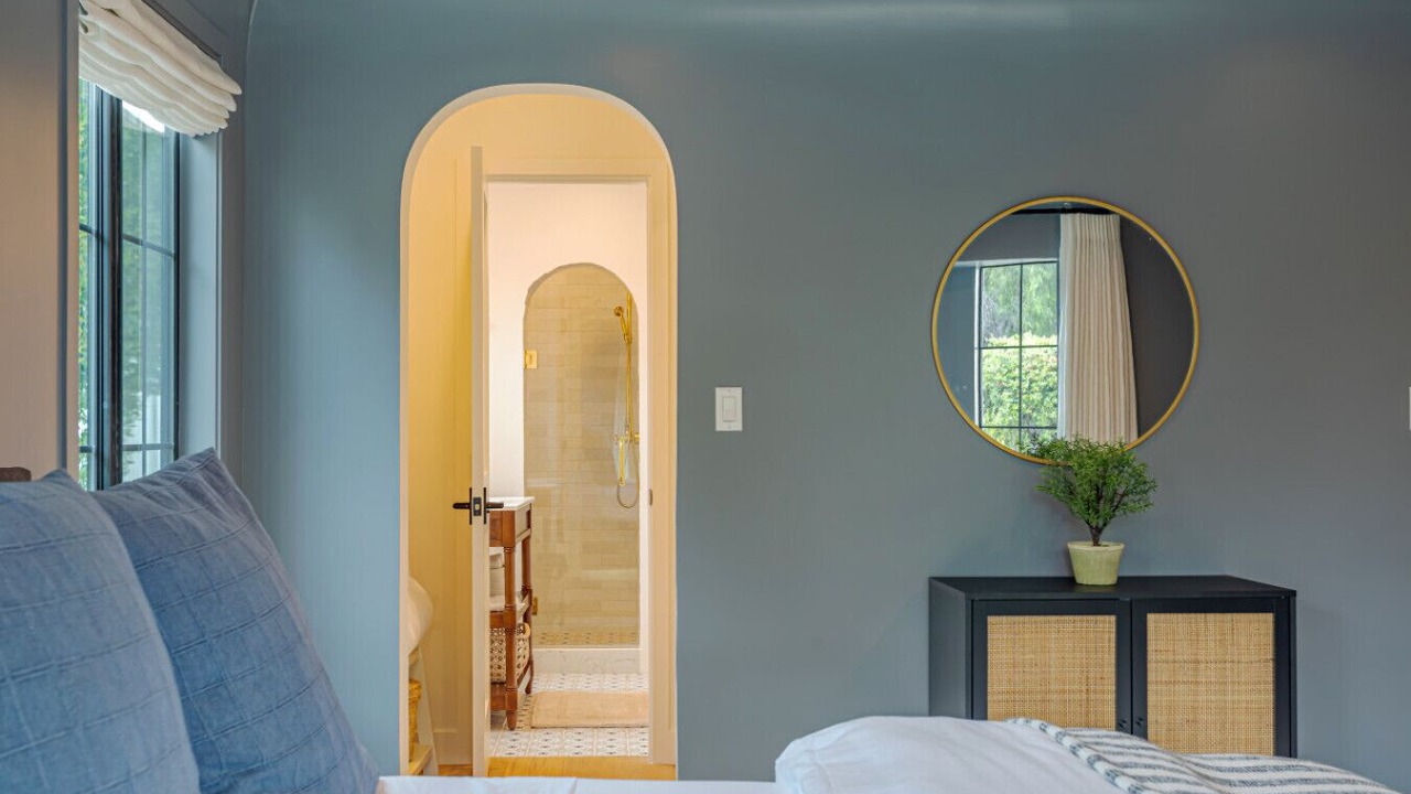 Photo of Bedroom in Valley Glen