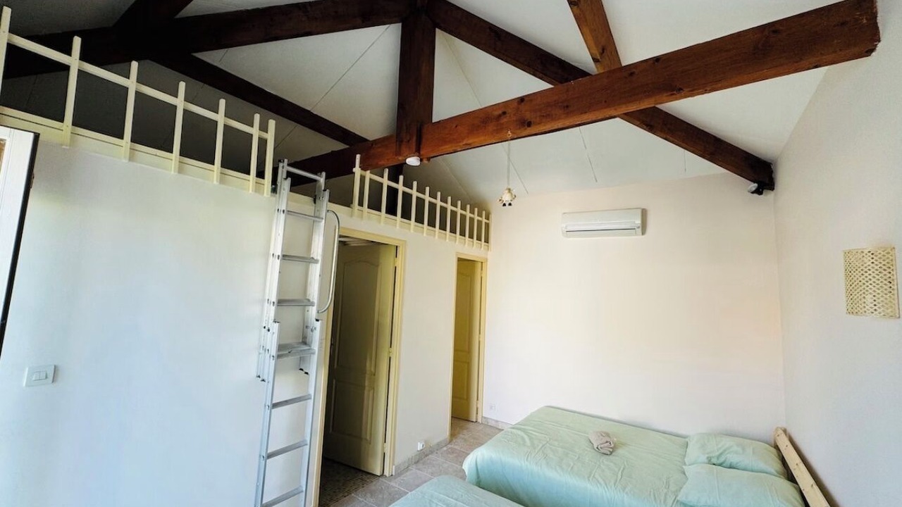 Photo of Bedroom in Saint-Mitre