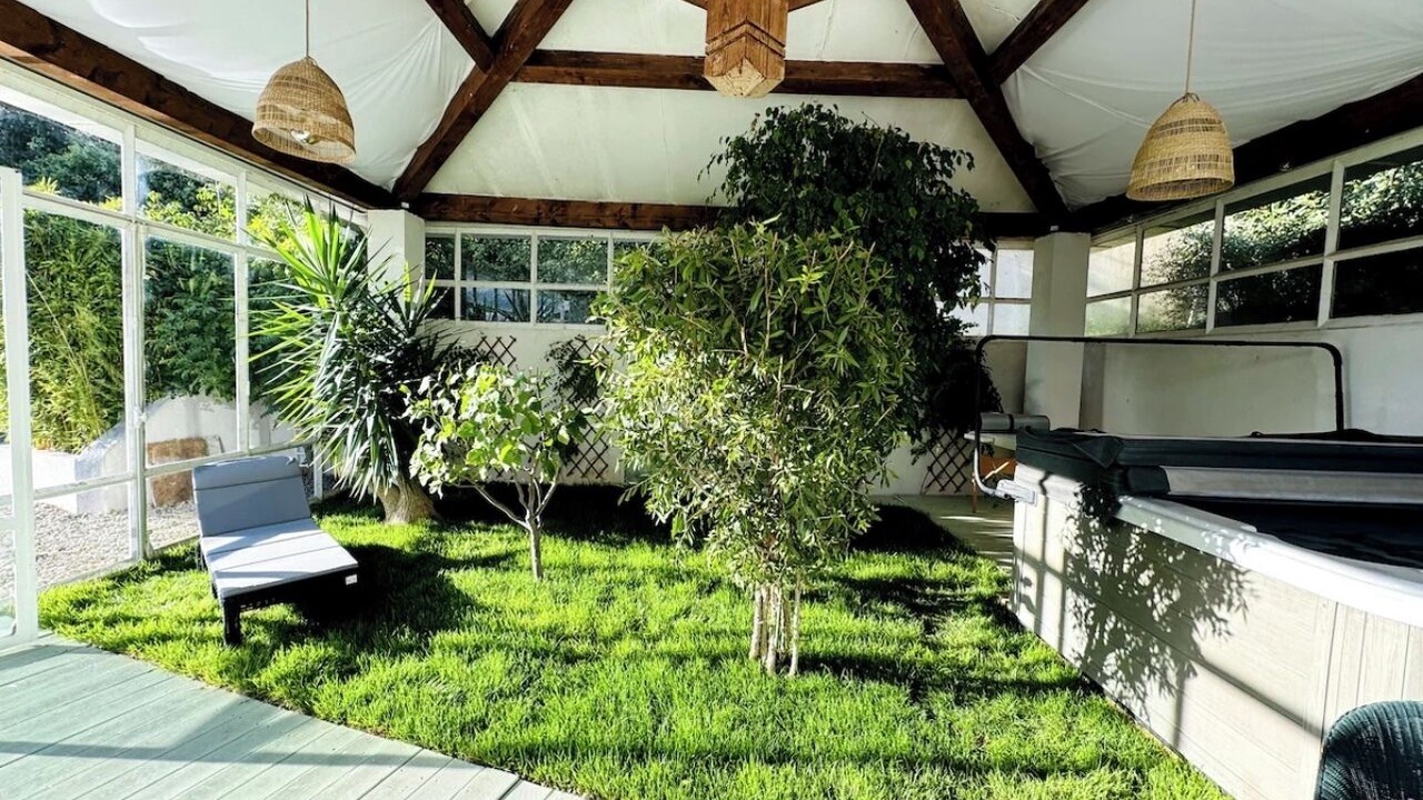 Photo of Patio Balcony in Saint-Mitre