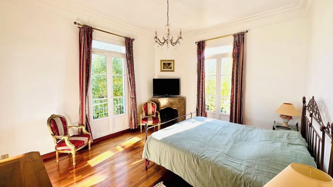 Photo of Bedroom in Saint-Mitre