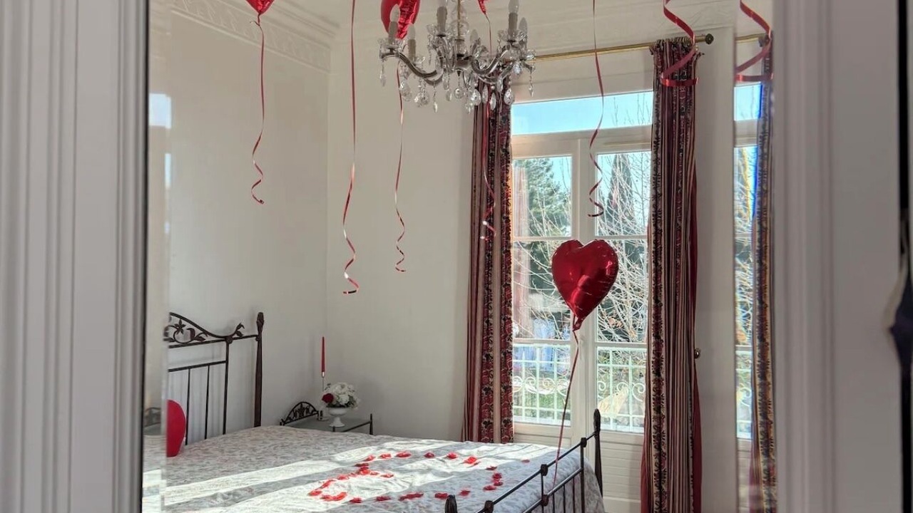 Photo of Bedroom in Saint-Mitre