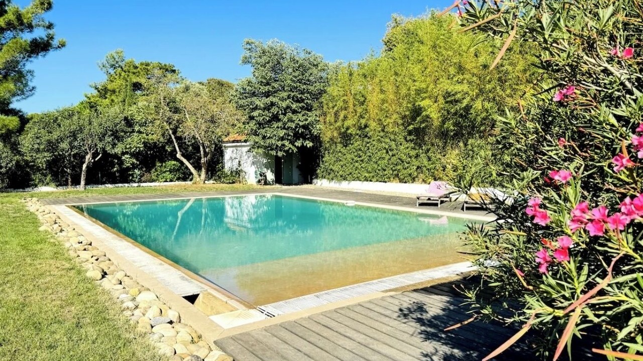 Photo of Outdoor in Saint-Mitre