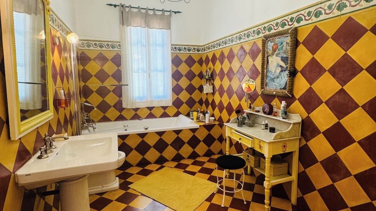 Photo of Bathroom in Saint-Mitre
