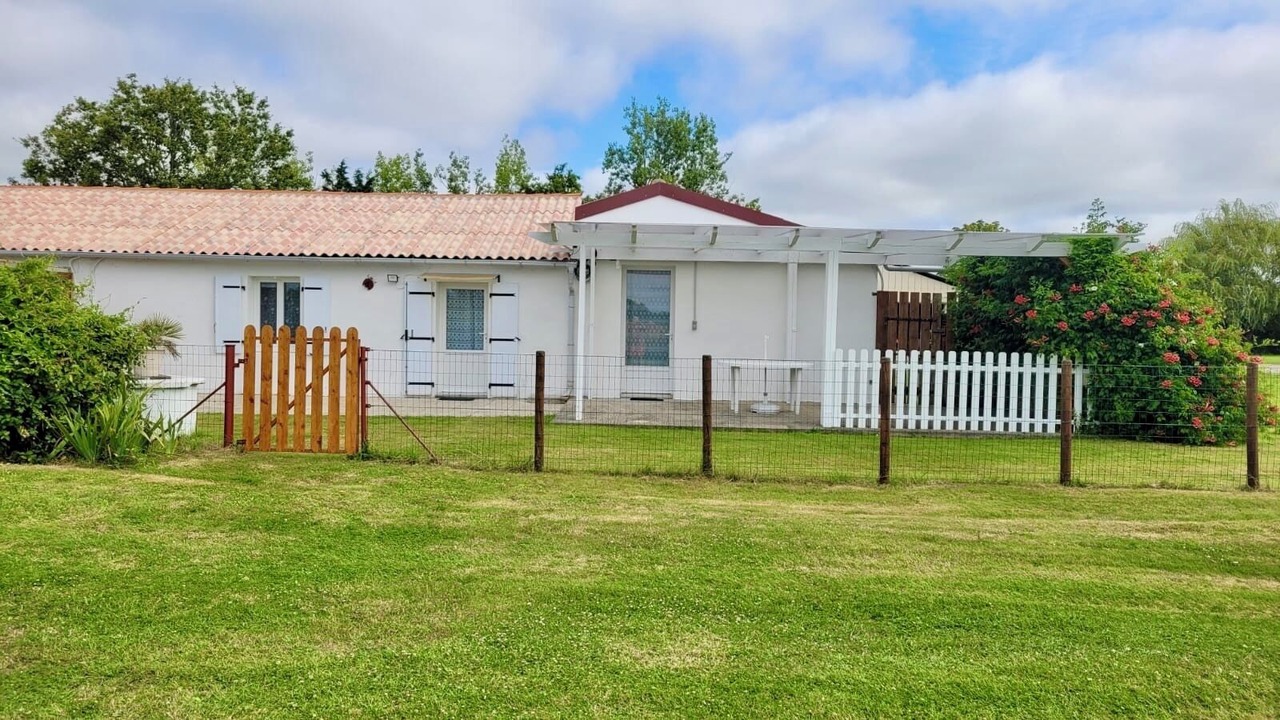 Photo of Outdoor in Bois-de-Cene