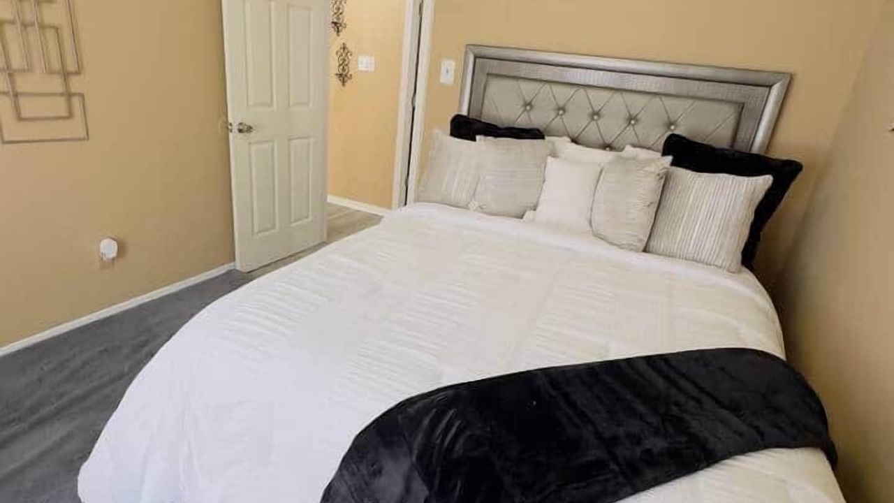 Photo of Bedroom in Mobile