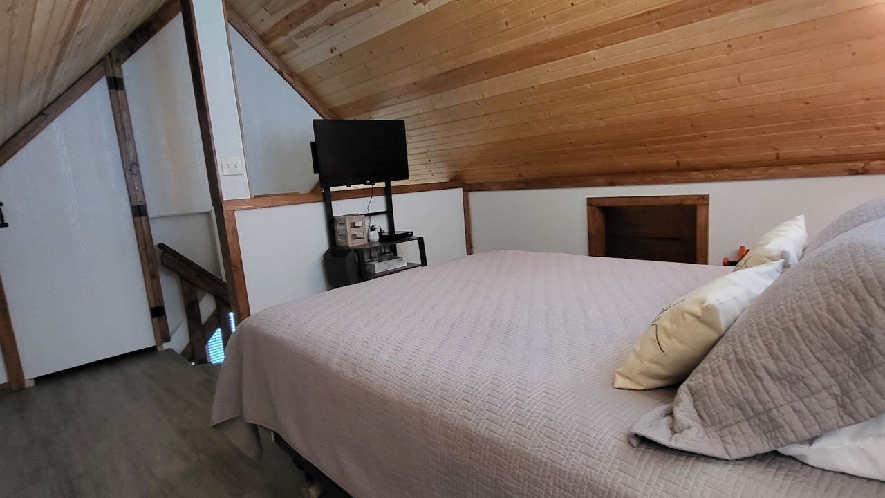 Photo of Bedroom in Gilmer
